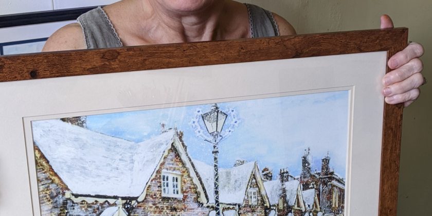 Susie Lidstone delivers Advent Raffle 2024 Prize